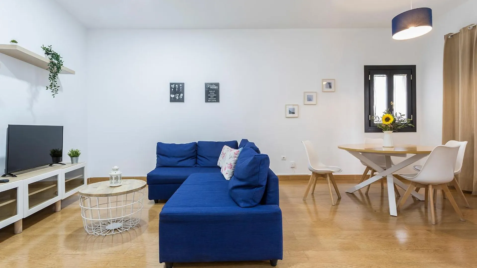 Santa Catalina Patio Andaluz 3 Rooms Sevilla Spanien
