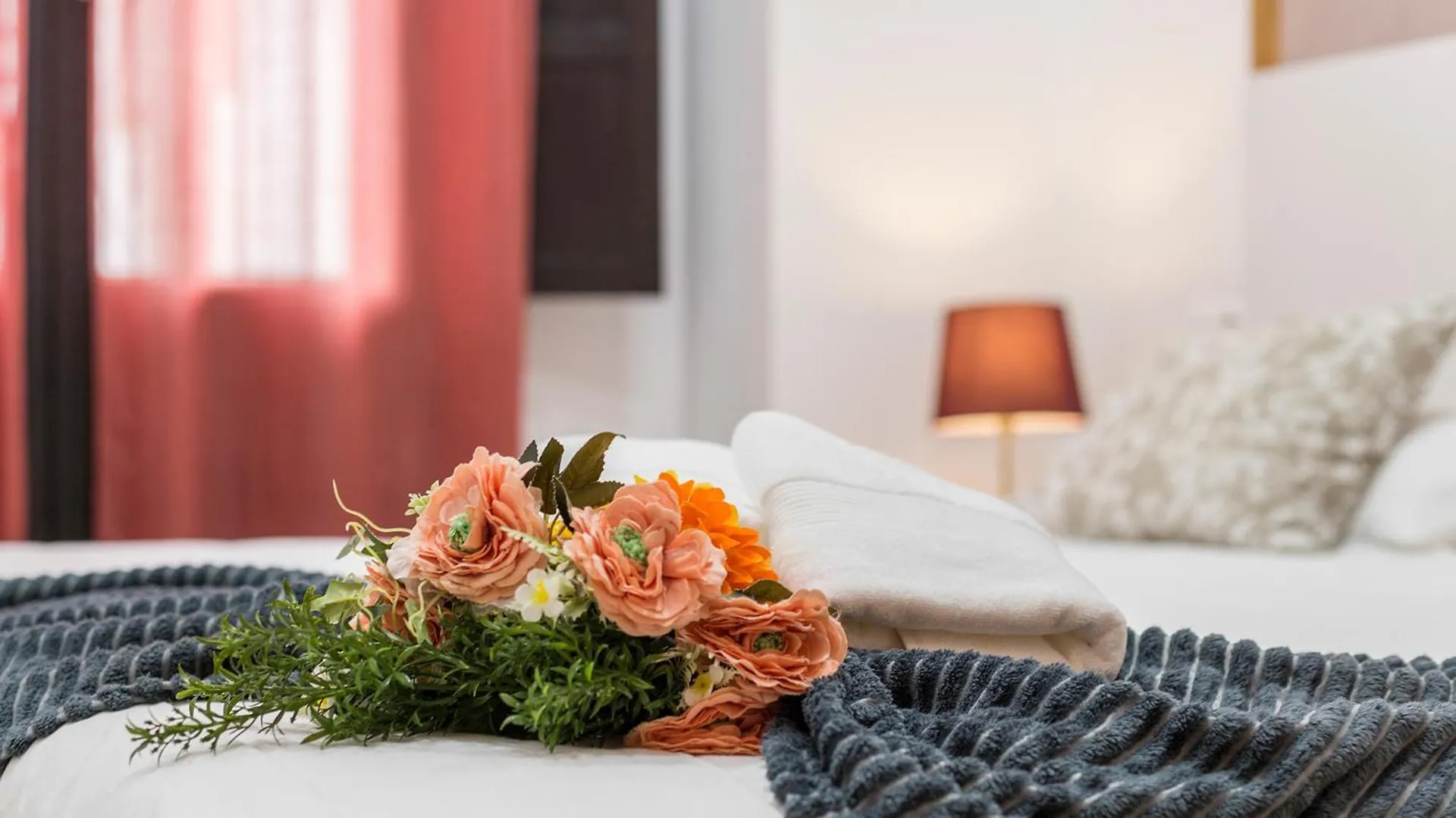 Apartment Santa Catalina Patio Andaluz 3 Rooms Seville